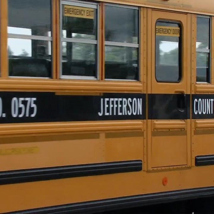 JCPS makes official recommendation on transportation plan ahead of vote next week